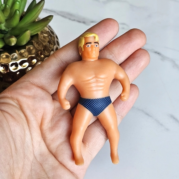 2018 World's Smallest Classic Mini Collectible Toy 3.5” Stretch Armstrong Figure - Picture 10 of 13